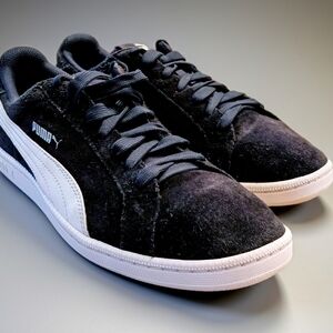 Puma Men's Blue and White Suede Sneakers